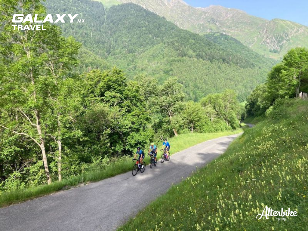 Galaxy_Travel_Pirineos